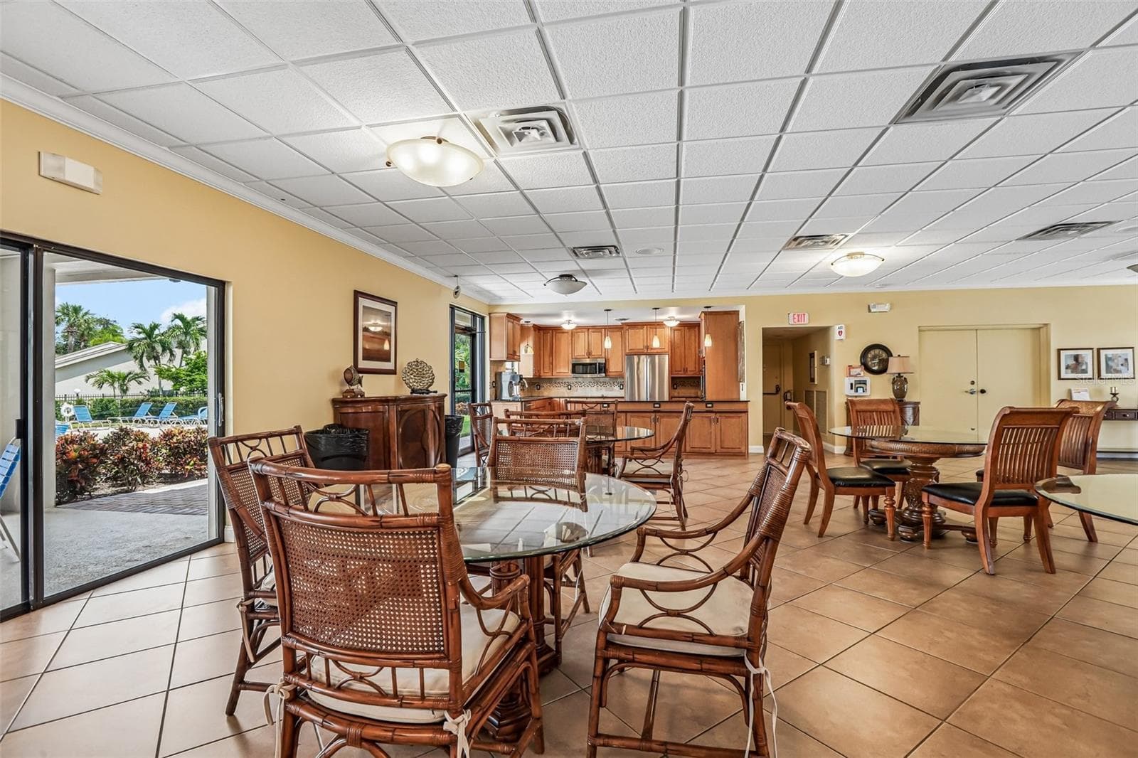 Condominium at 1332 PASADENA AVE S #207, SOUTH PASADENA, photo 42 of 71