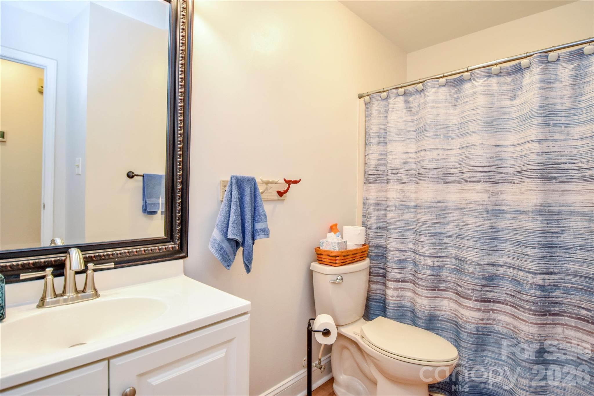 Single Family Residence at 127 Fairway Drive, Mooresville, photo 28 of 41
