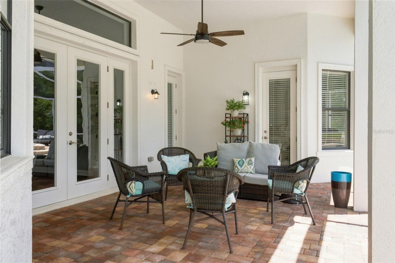 Covered Outdoor Seating Area - 20101 FAIR HILL WAY, TAMPA