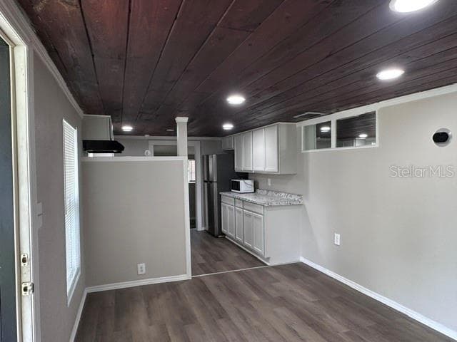 Single Family Residence at 1215 MANOR DR, LEESBURG, photo 12 of 32