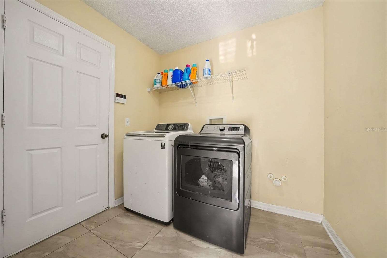 Single Family Residence at 909 DEVON CREEK RD, WINTER SPRINGS, photo 32 of 35