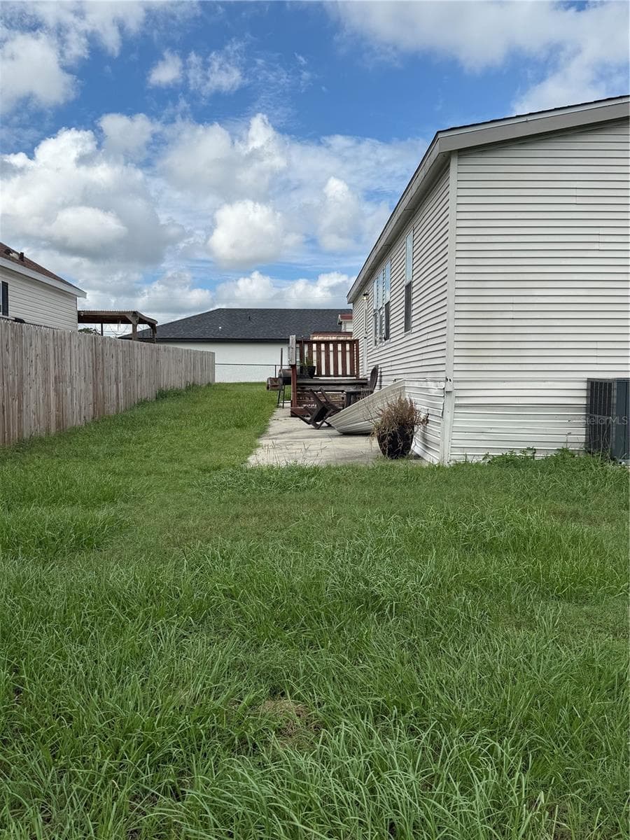Manufactured Home at 4119 SE LEMON AVE, HIGHLAND CITY, photo 18 of 18