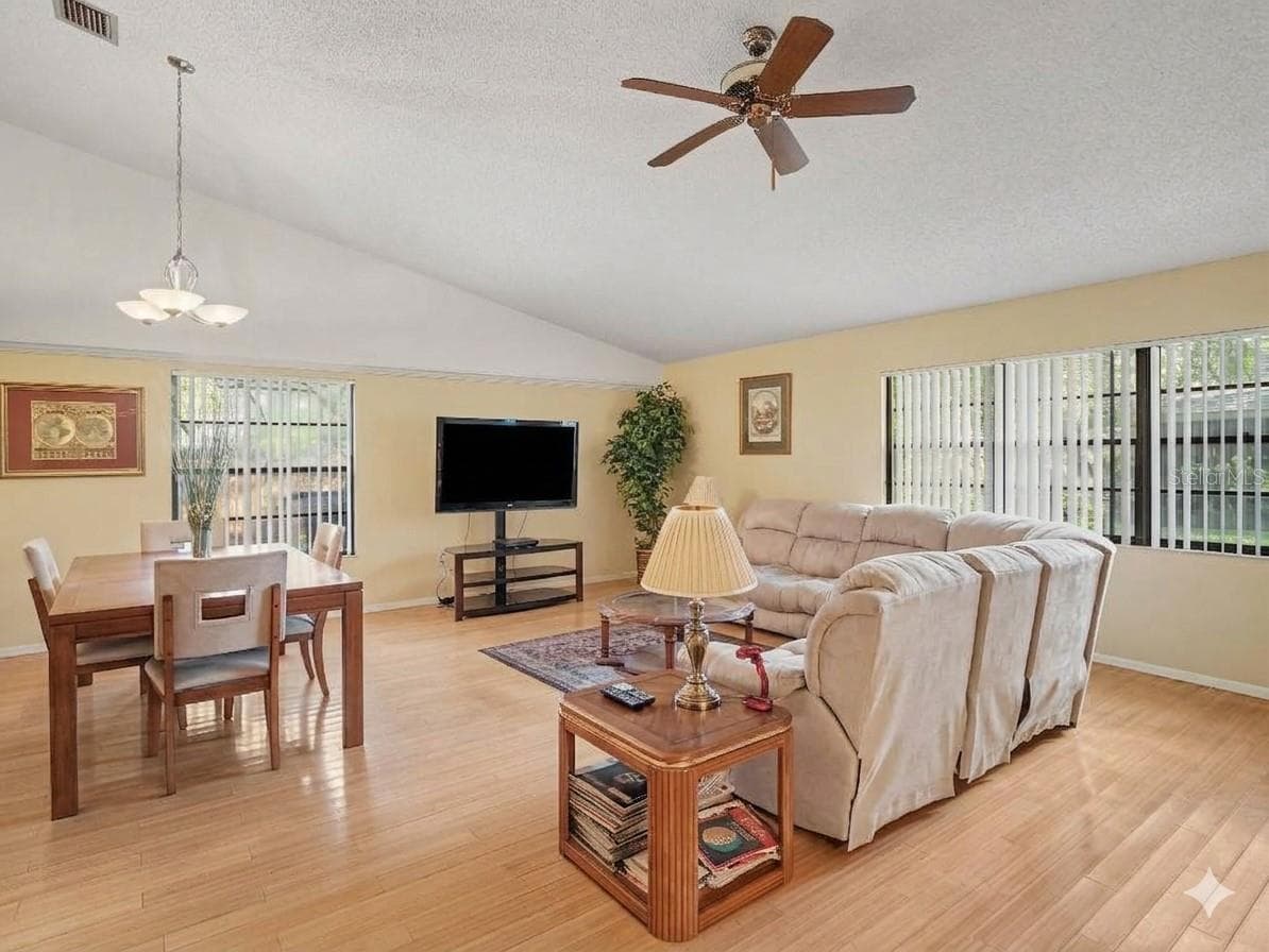 Half Duplex at 5031 BARRINGTON CIR #601, SARASOTA, photo 4 of 22