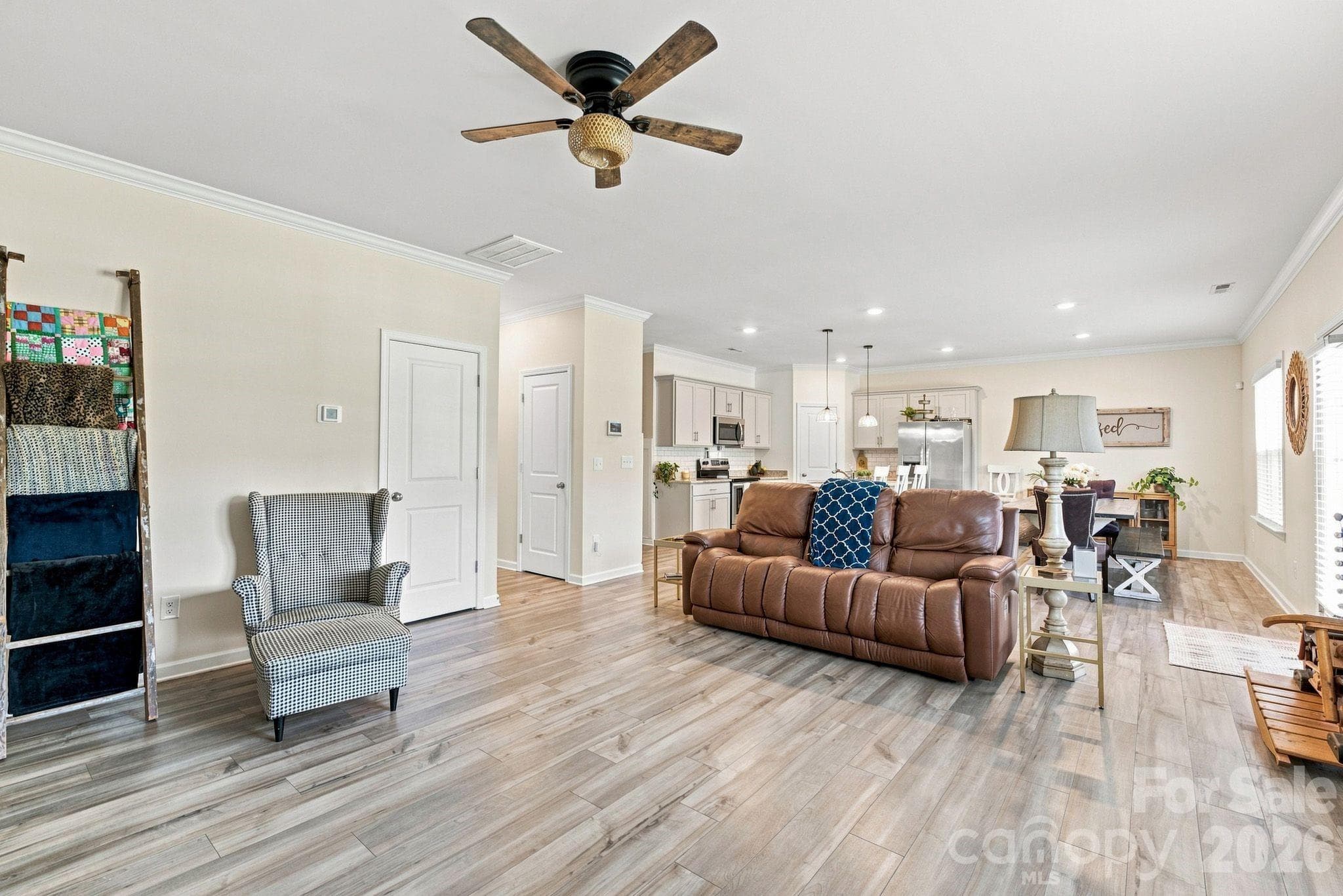 Single Family Residence at 133 Stone Hollow Road, Lexington, photo 6 of 43