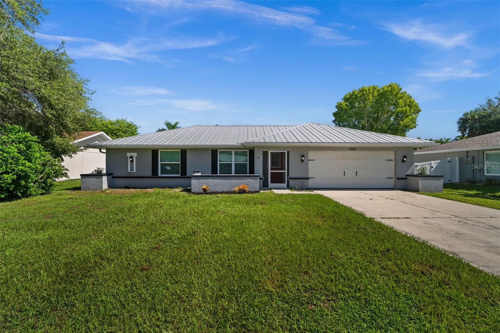 Single Family Residence at 6060 MACBETH LN, FORT MYERS, photo 2 of 47