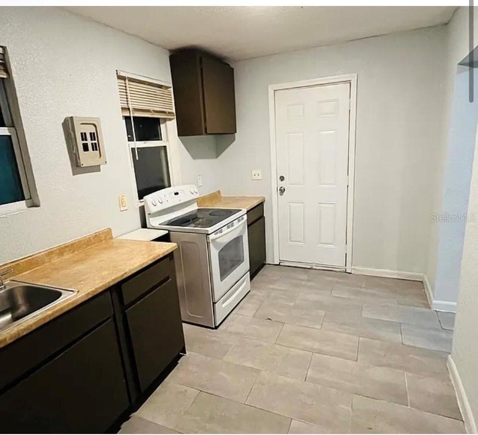 Unit B - 920 E SENECA AVE, TAMPA