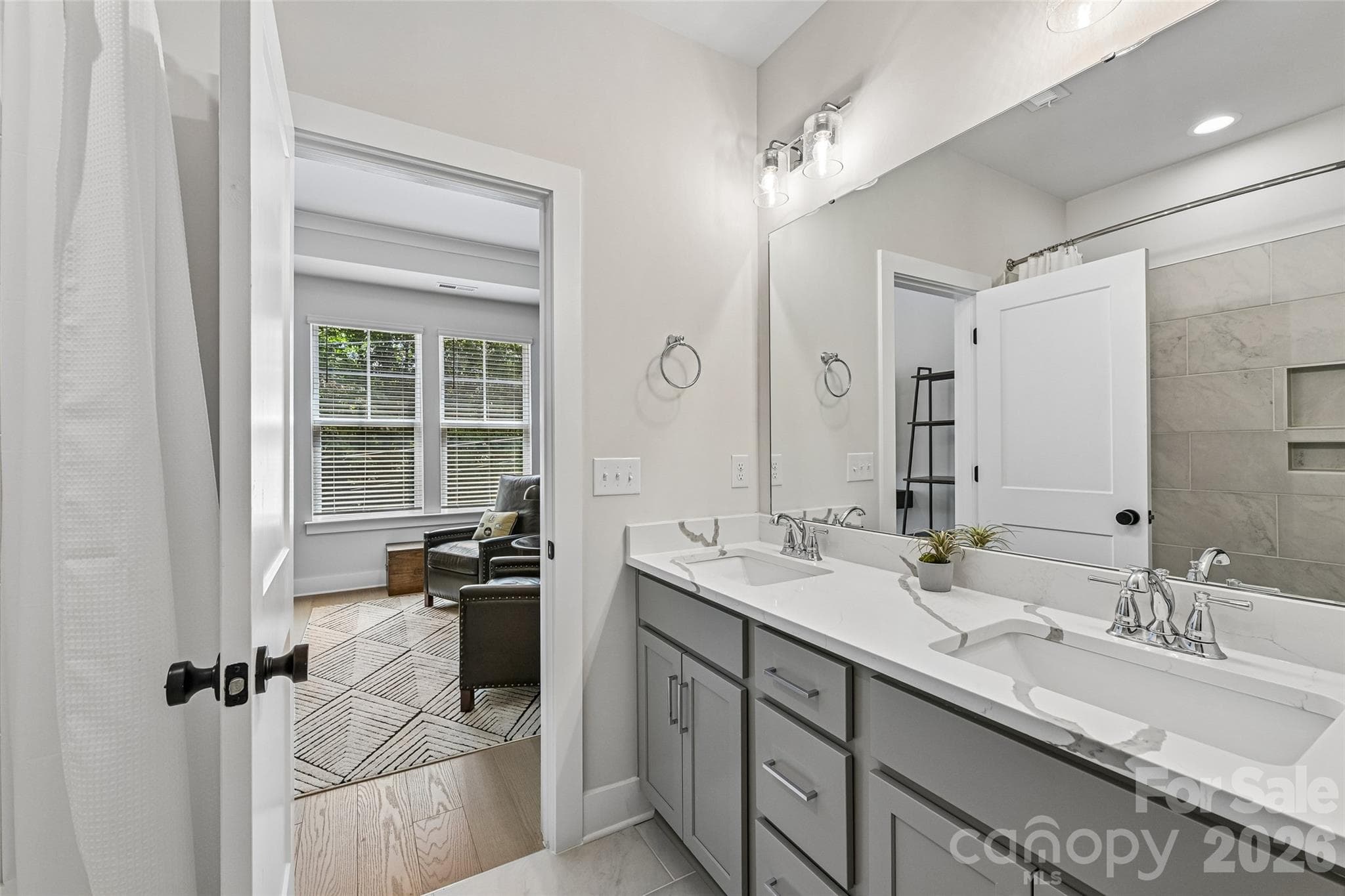 2nd Primary Bathroom on 3rd Level - 739 Beaty Street, Davidson