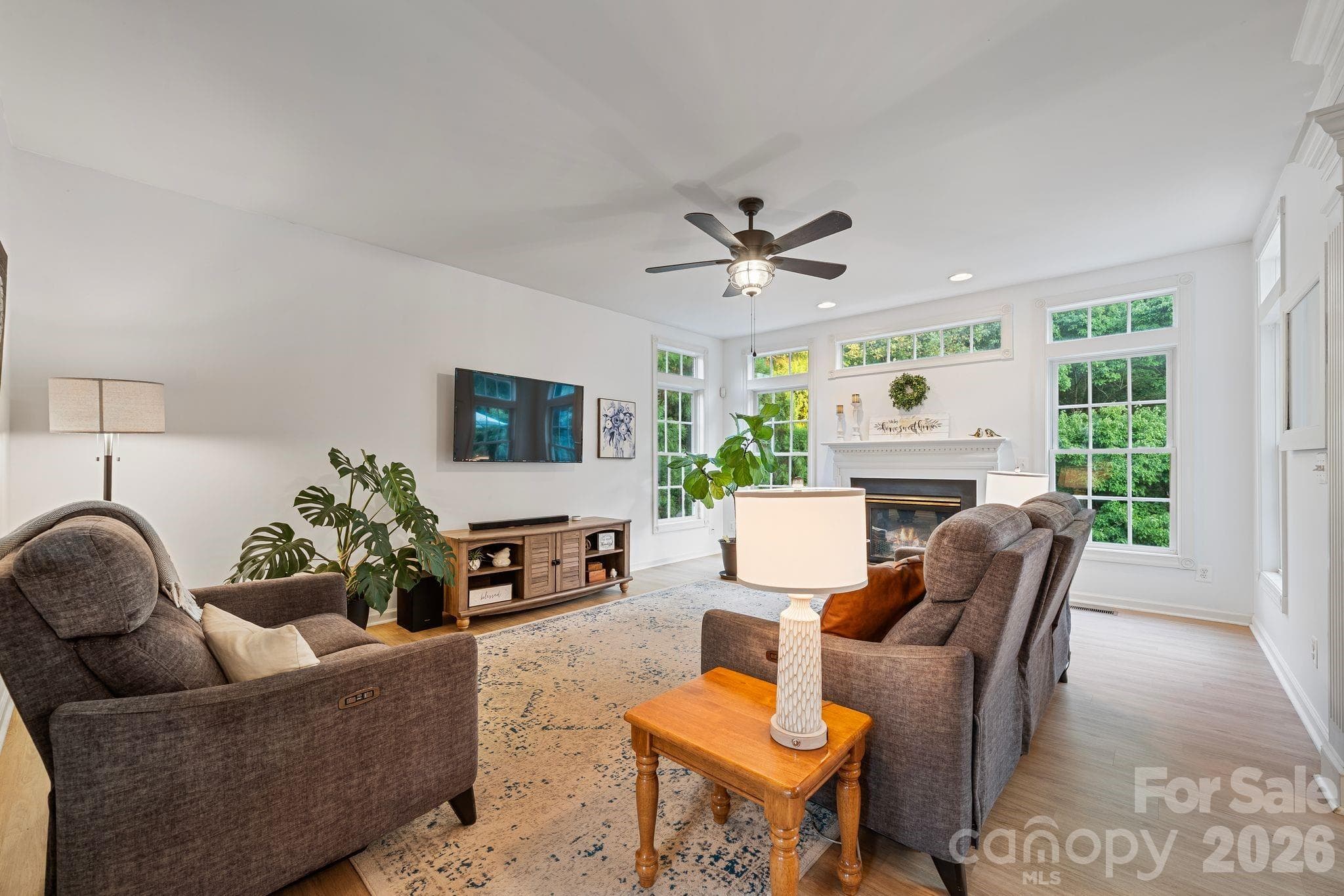 Single Family Residence at 152 Melbourne Drive, Fort Mill, photo 10 of 42