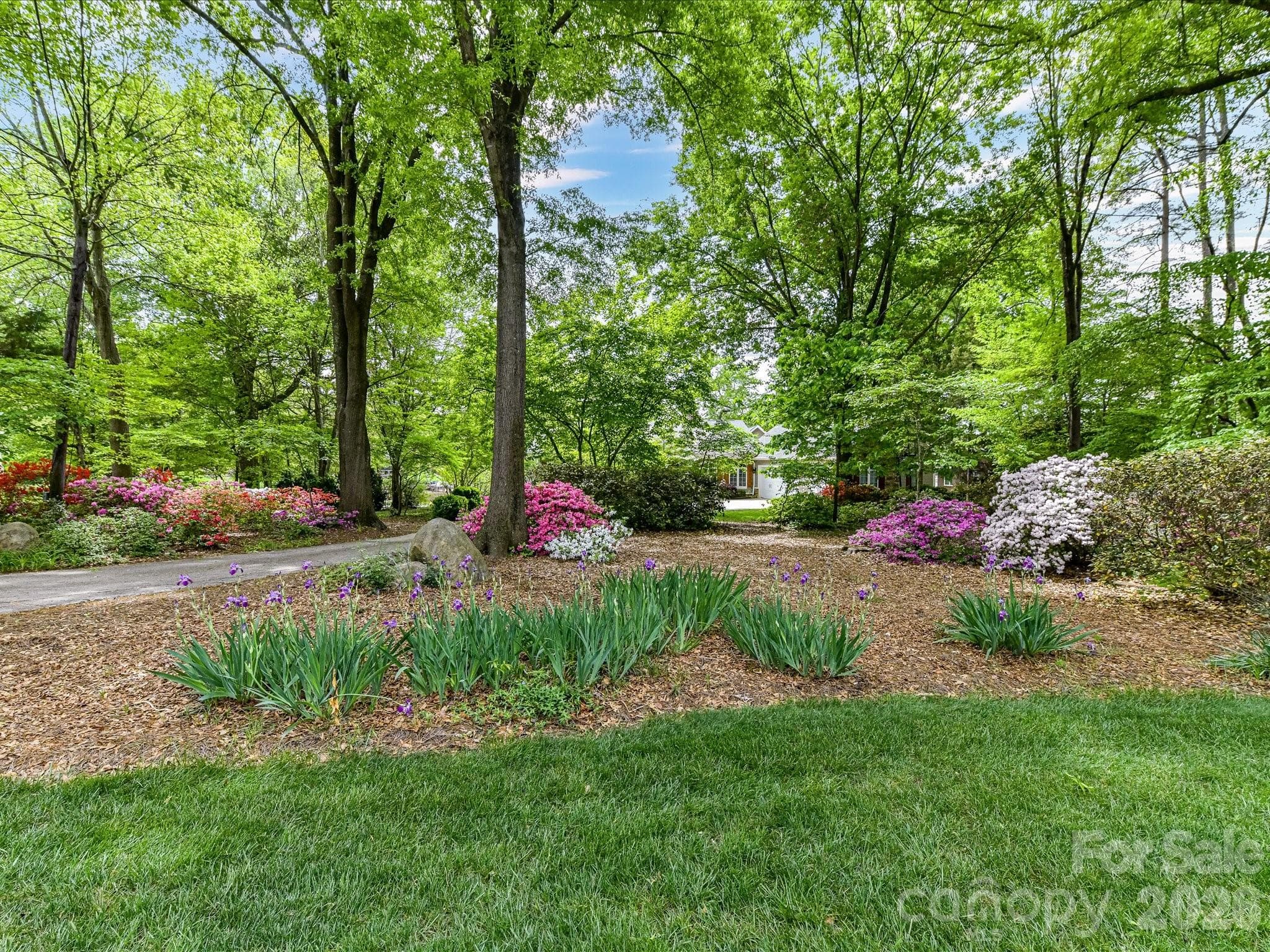 Single Family Residence at 16211 Terry Lane, Huntersville, photo 6 of 41