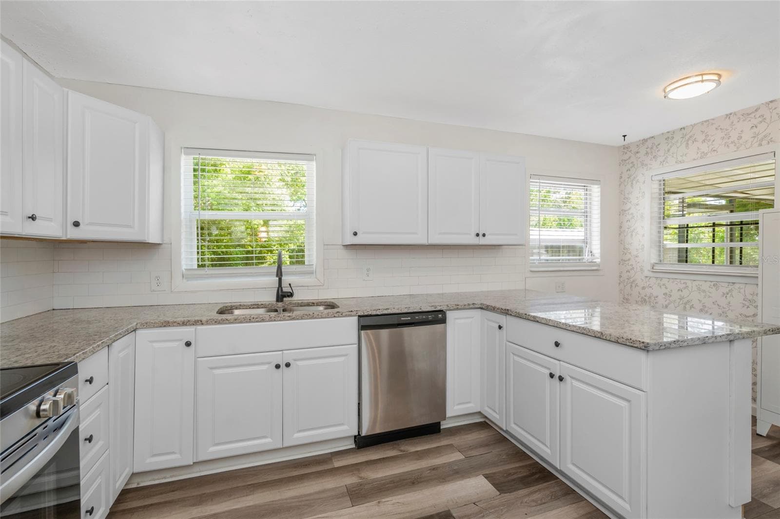 Kitchen - 7246 SEALAWN DR, SPRING HILL