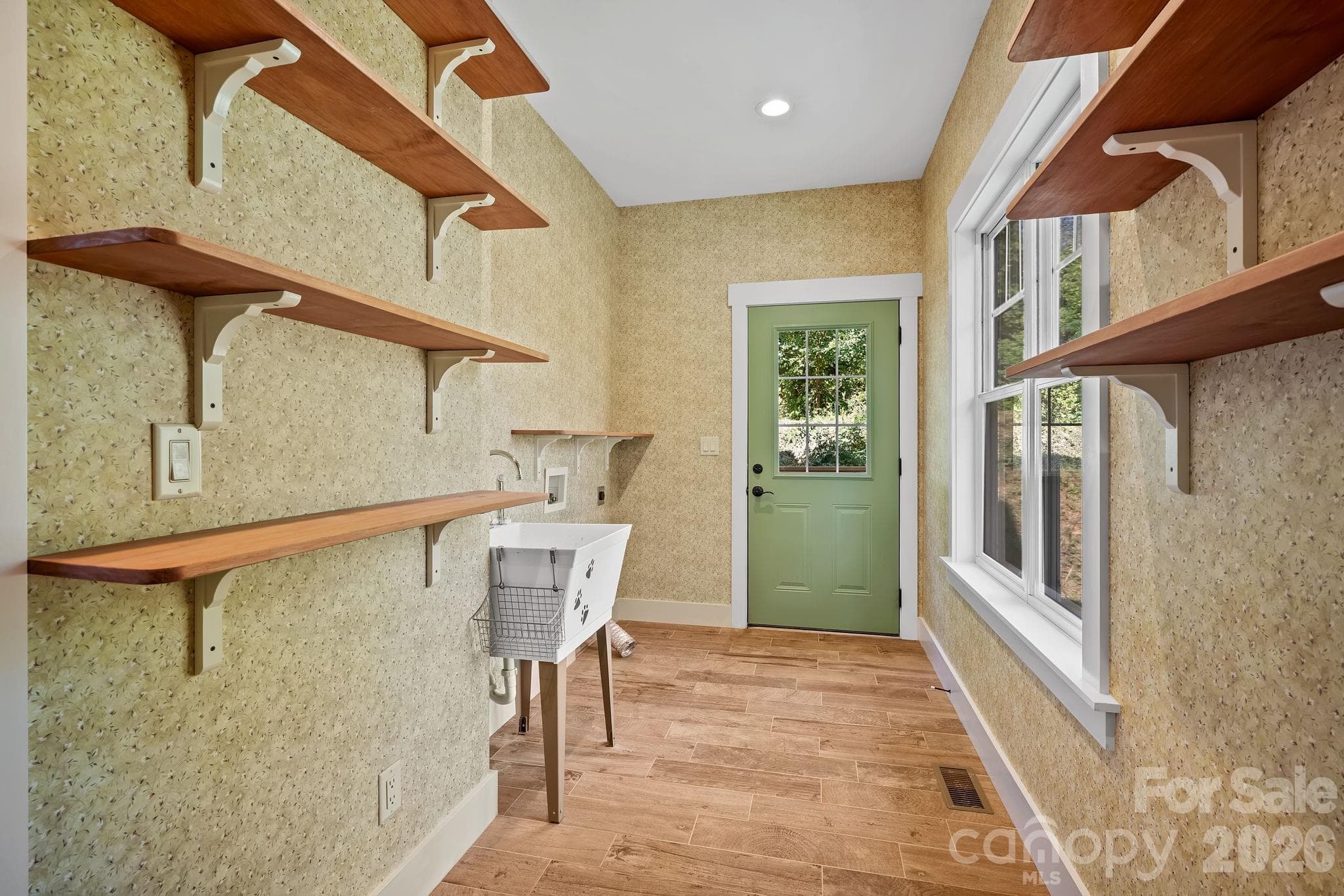Single Family Residence at 19 Magnolia Farms Drive, Asheville, photo 16 of 44