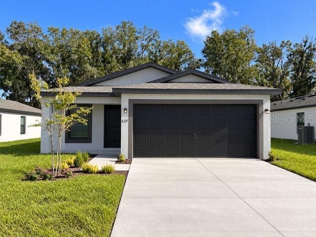 537 BLACKTHORN DR