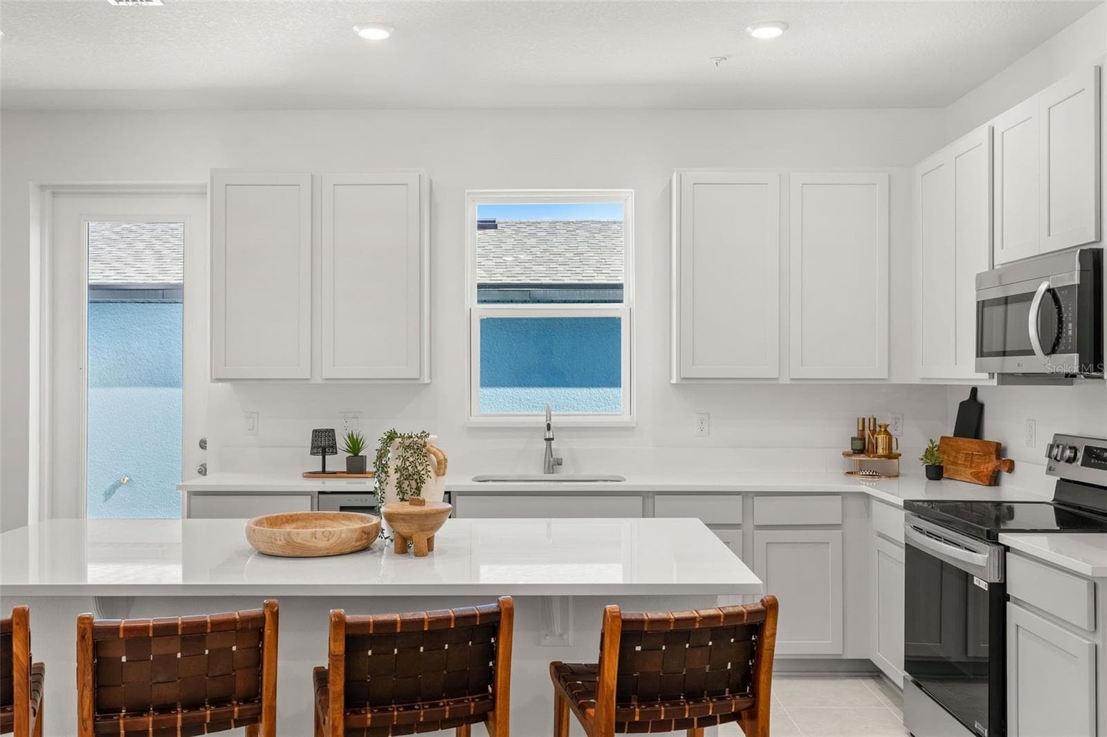 Townhouse at 664 EMERALD GROVE DR, APOPKA, photo 11 of 29
