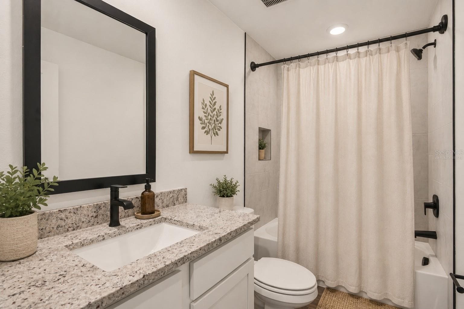 Virtually Staged - 590 BLACKTHORN DR, LAKELAND