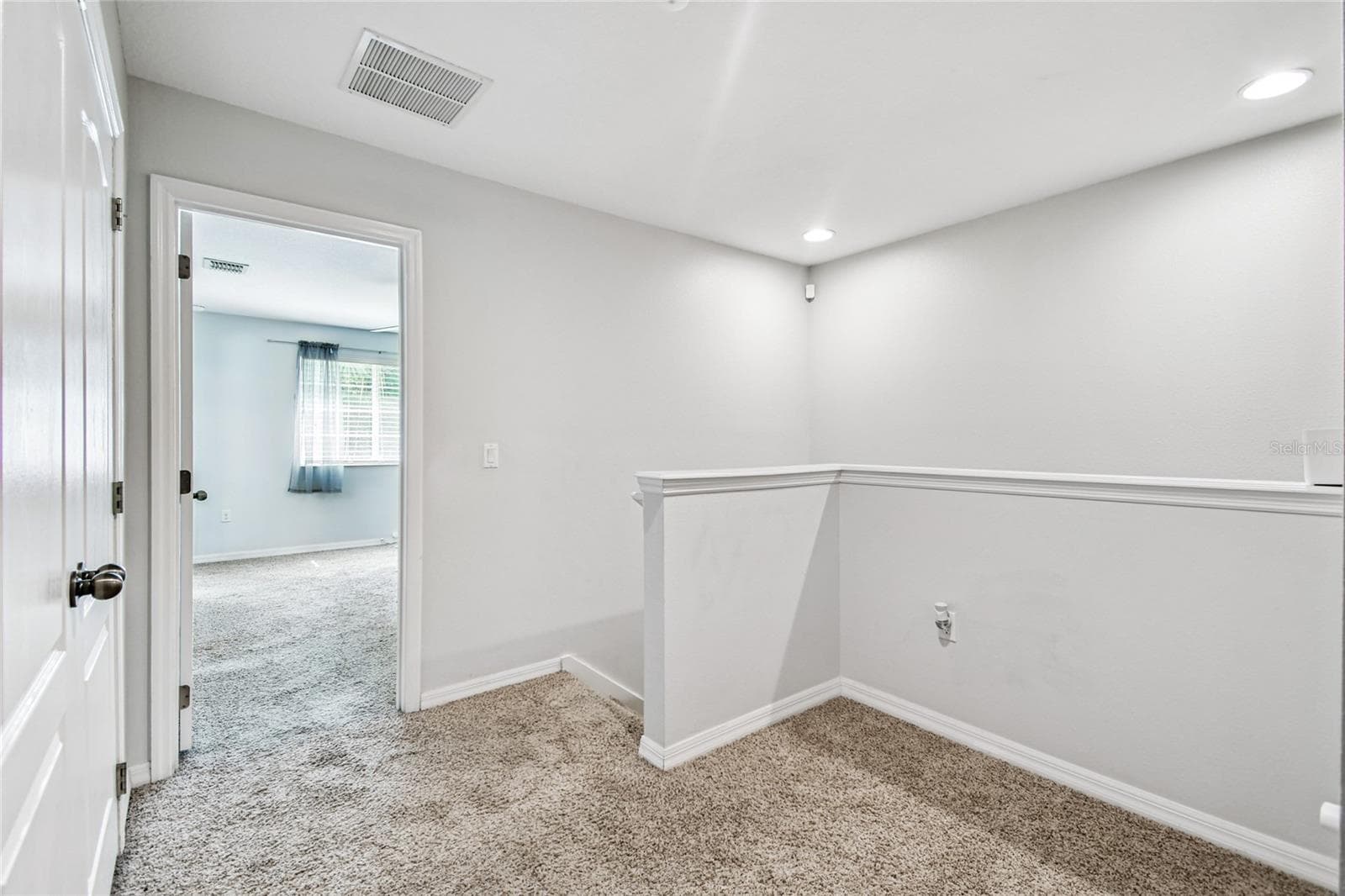 Upstairs Landing - 2641 RIVER LANDING DR, SANFORD