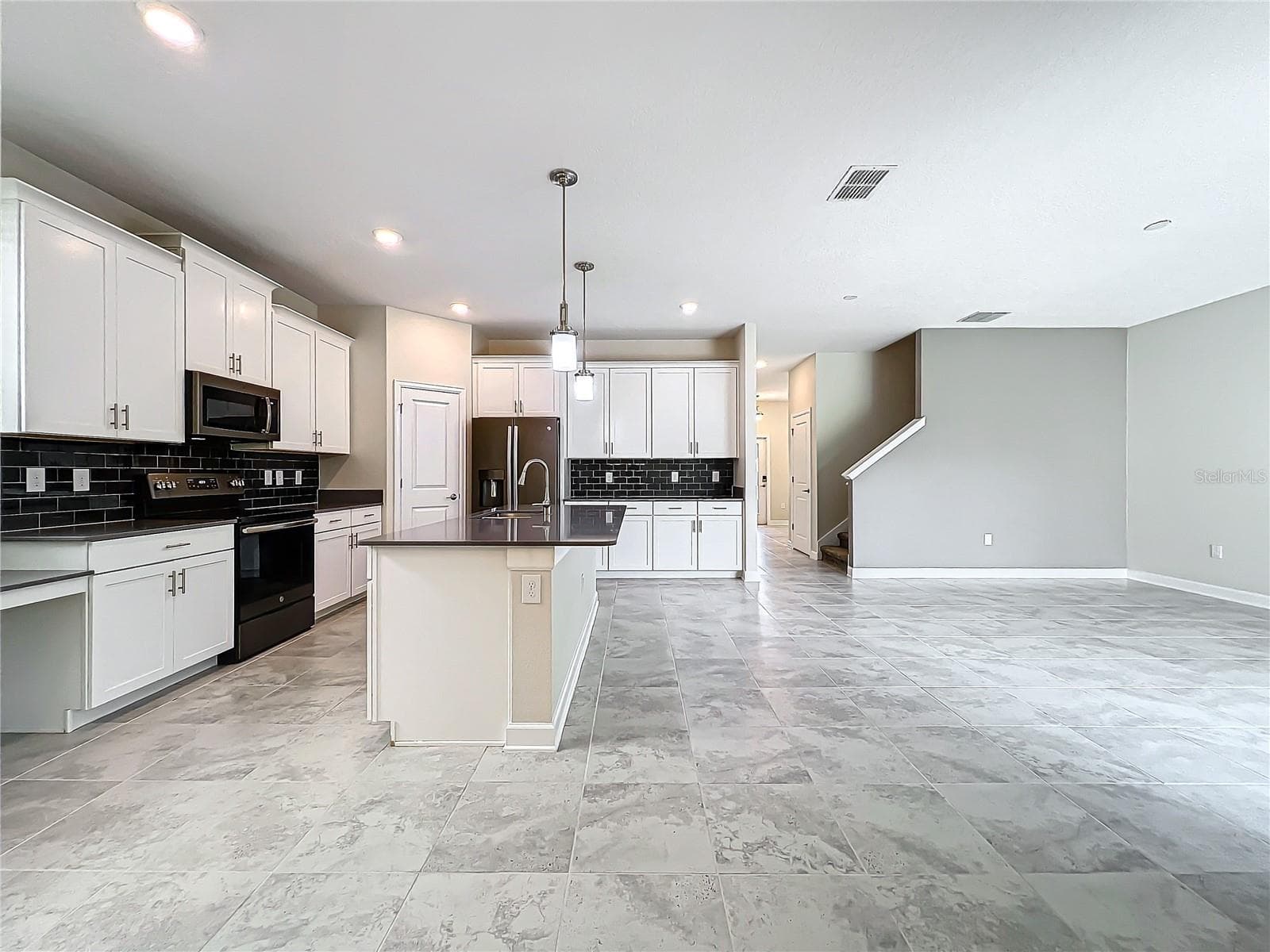 Single Family Residence at 11974 HOMETOWN PL, ORLANDO, photo 22 of 72