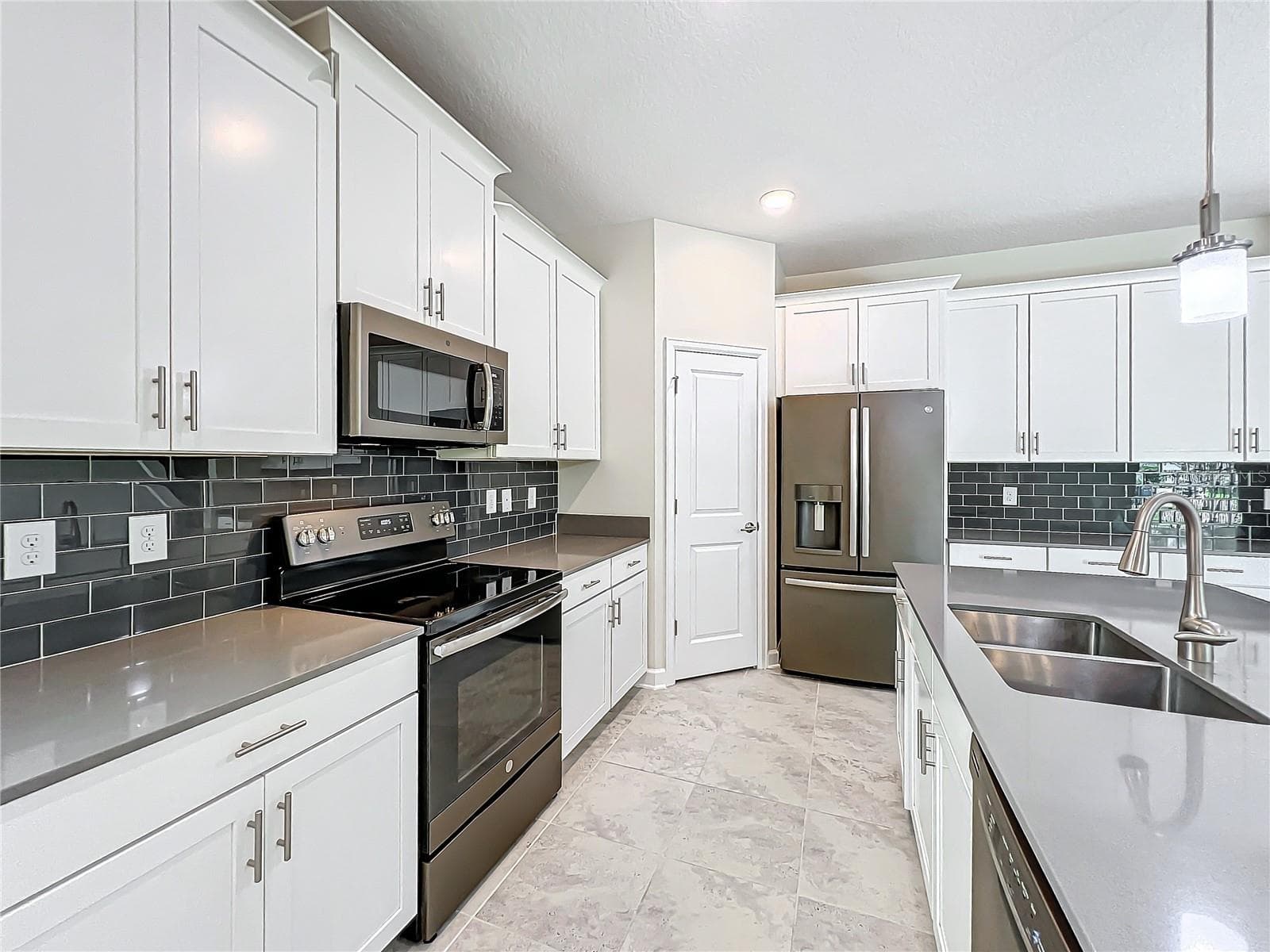 Single Family Residence at 11974 HOMETOWN PL, ORLANDO, photo 24 of 72