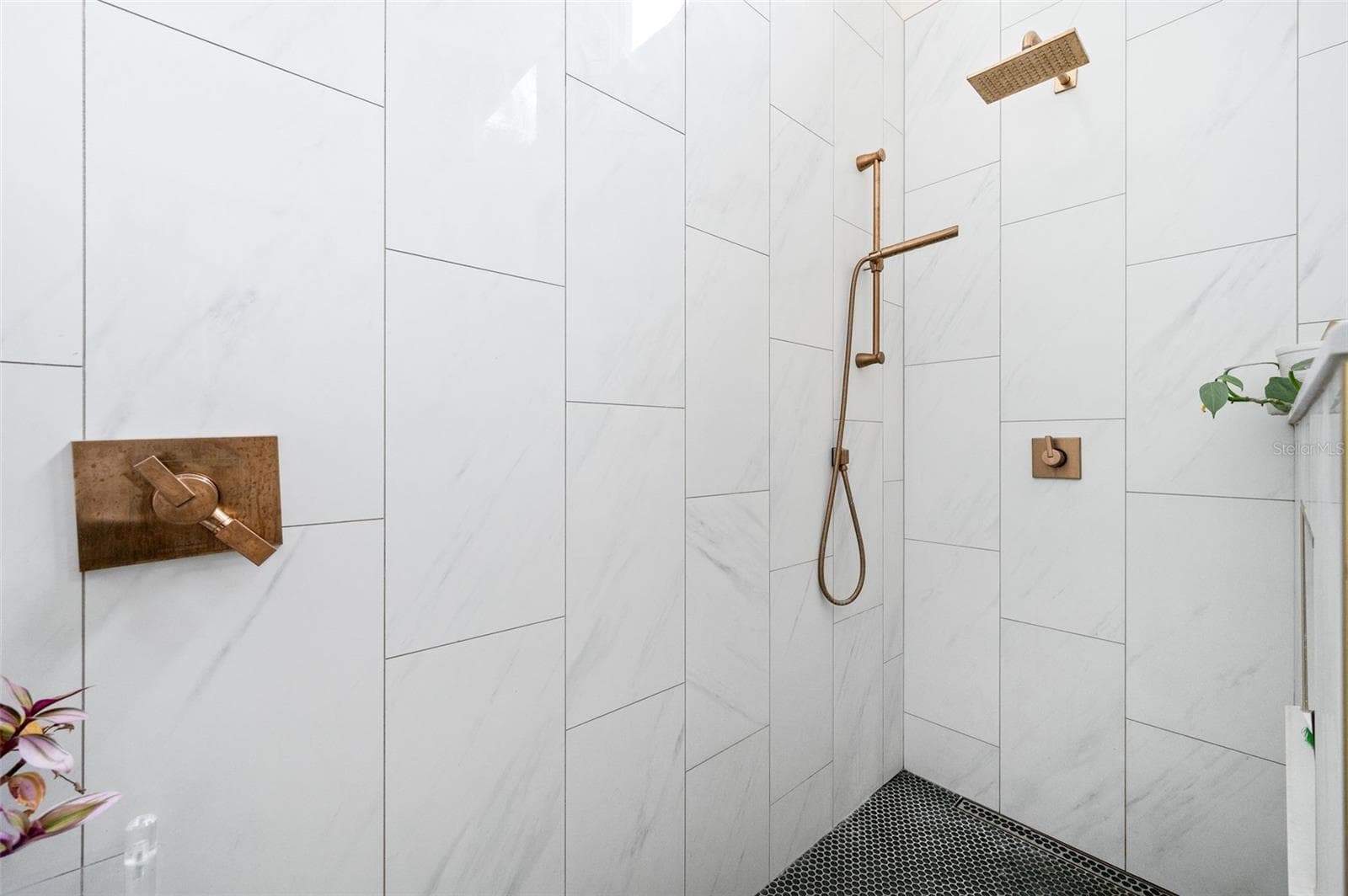 Primary bath - 9406 SW 78TH CT, GAINESVILLE