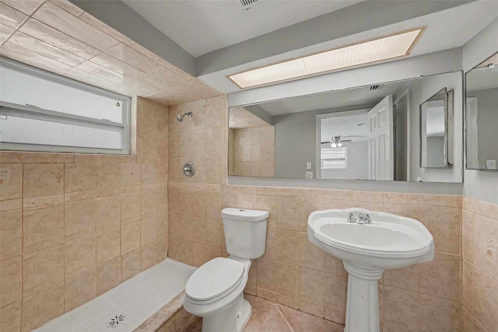 Single Family Residence at 2641 FLINTWOOD DR, HOLIDAY, photo 15 of 19