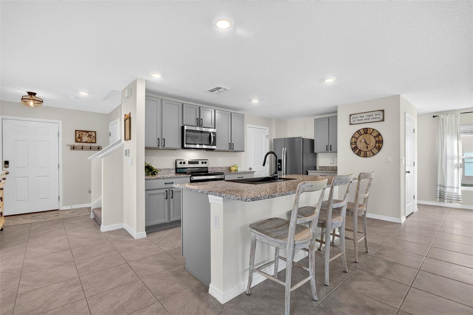 Single Family Residence at 10137 CHARLOTTE DR, PARRISH, photo 6 of 76