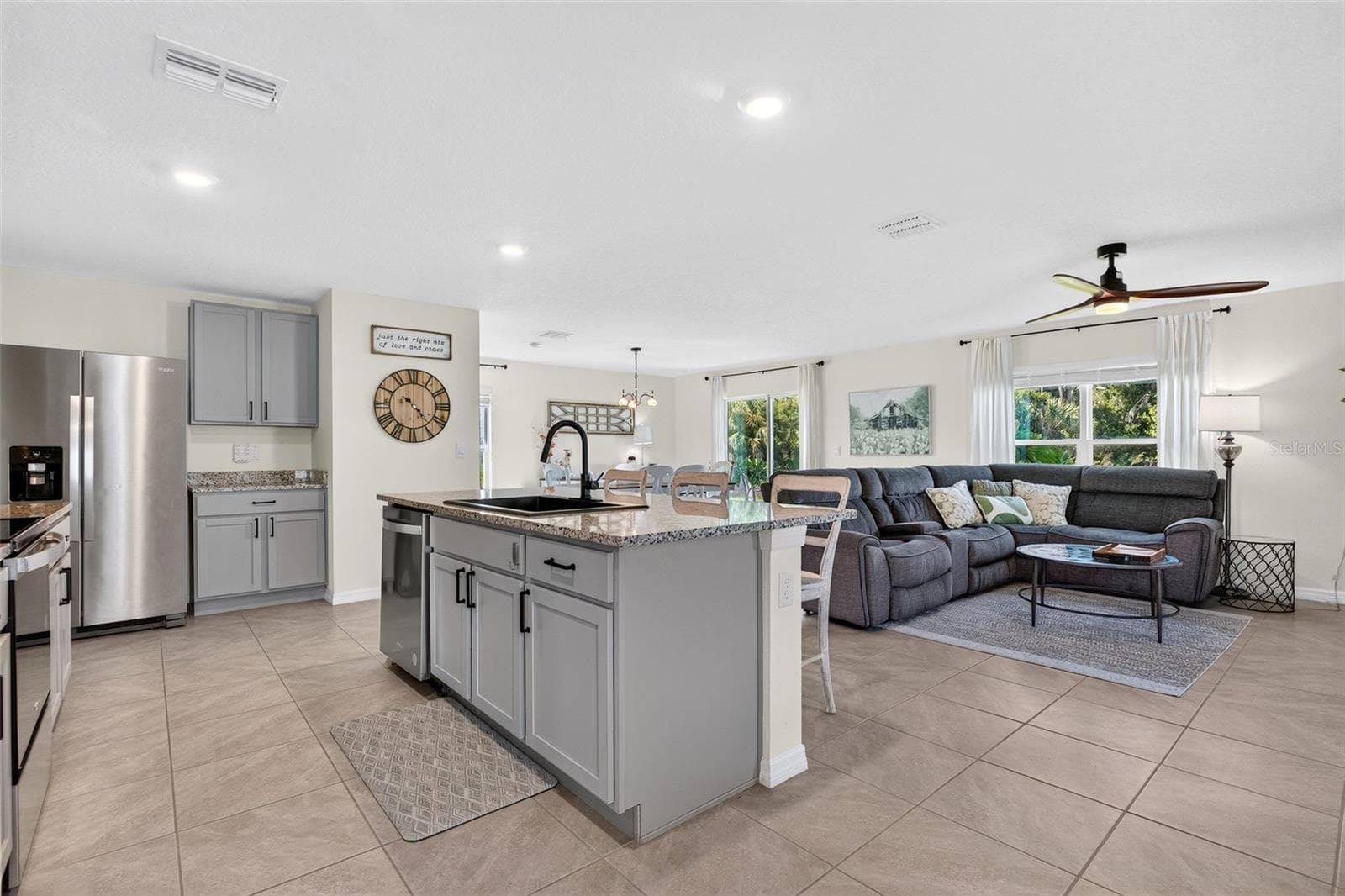 Single Family Residence at 10137 CHARLOTTE DR, PARRISH, photo 5 of 76