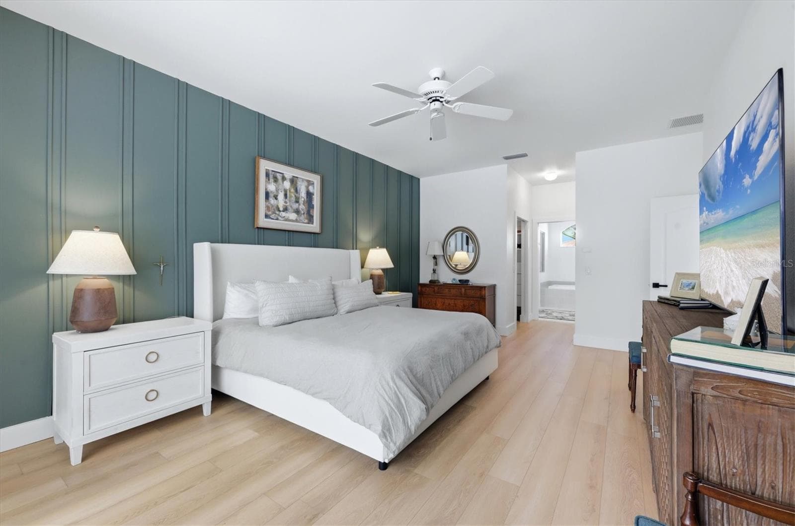 Primary bedroom - 8857 HAVENRIDGE DR, SARASOTA