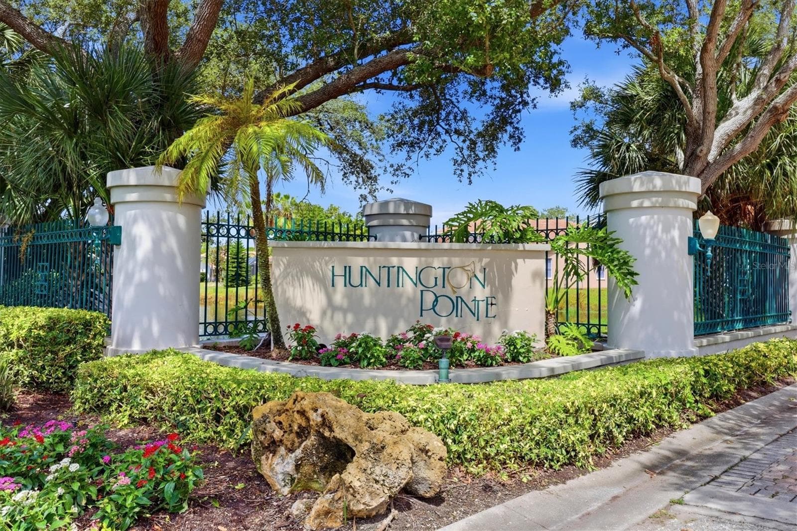 Huntington Pointe entrance, one of 2 gates - 8857 HAVENRIDGE DR, SARASOTA