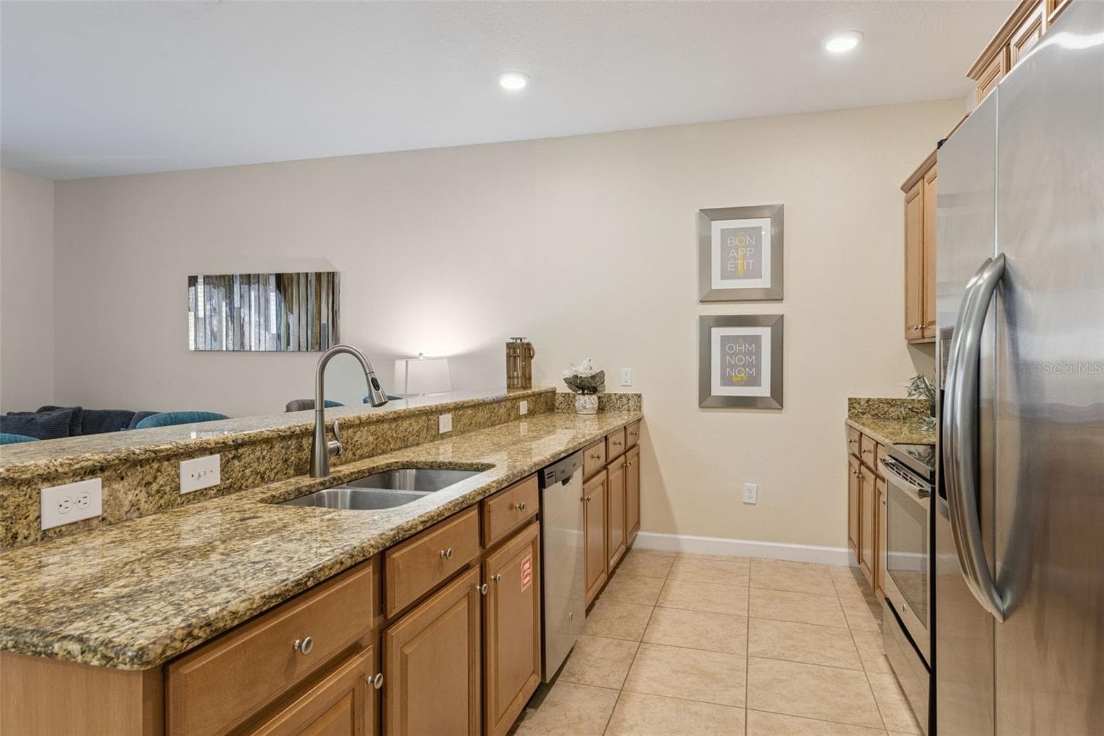 Townhouse at 8957 SUGAR PALM RD, KISSIMMEE, photo 8 of 53