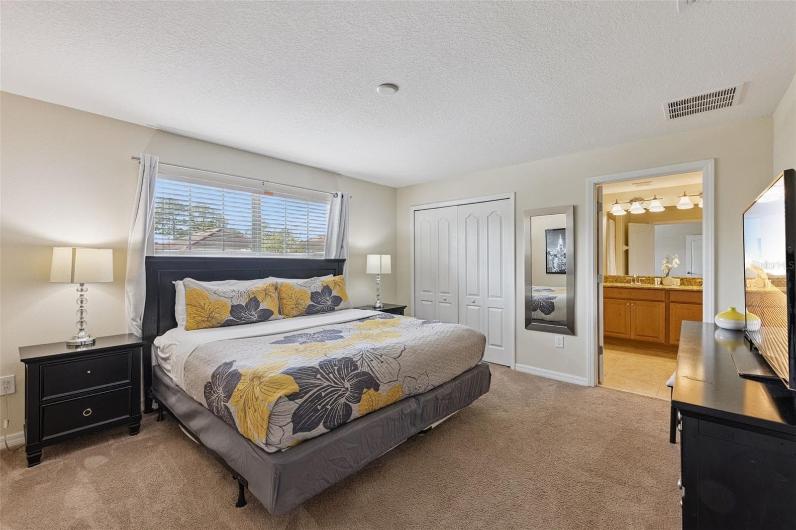 Primary bedroom upstairs - 8957 SUGAR PALM RD, KISSIMMEE