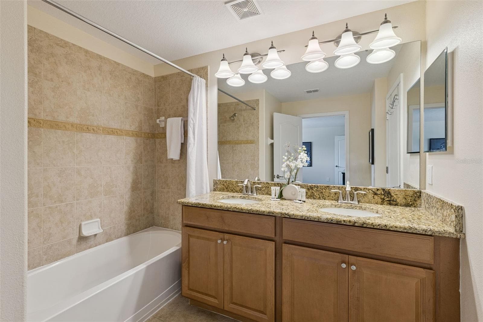 3rd full bathroom upstairs - 8957 SUGAR PALM RD, KISSIMMEE