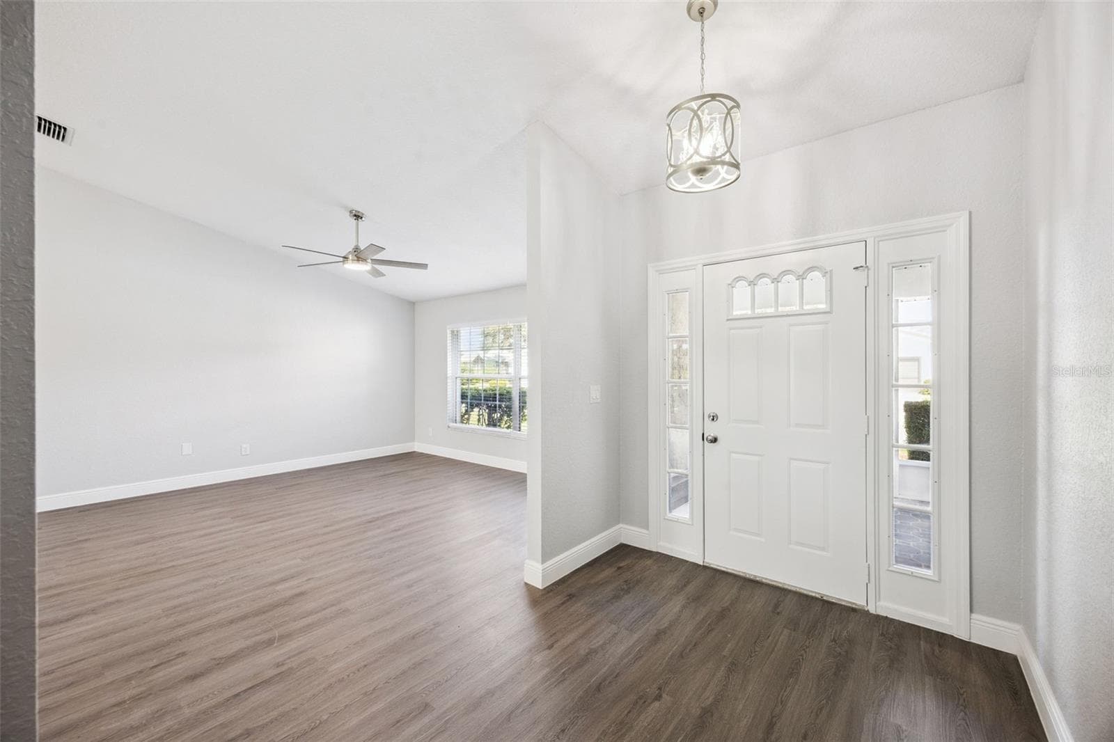 Single Family Residence at 5606 LAVER ST, LEESBURG, photo 9 of 91