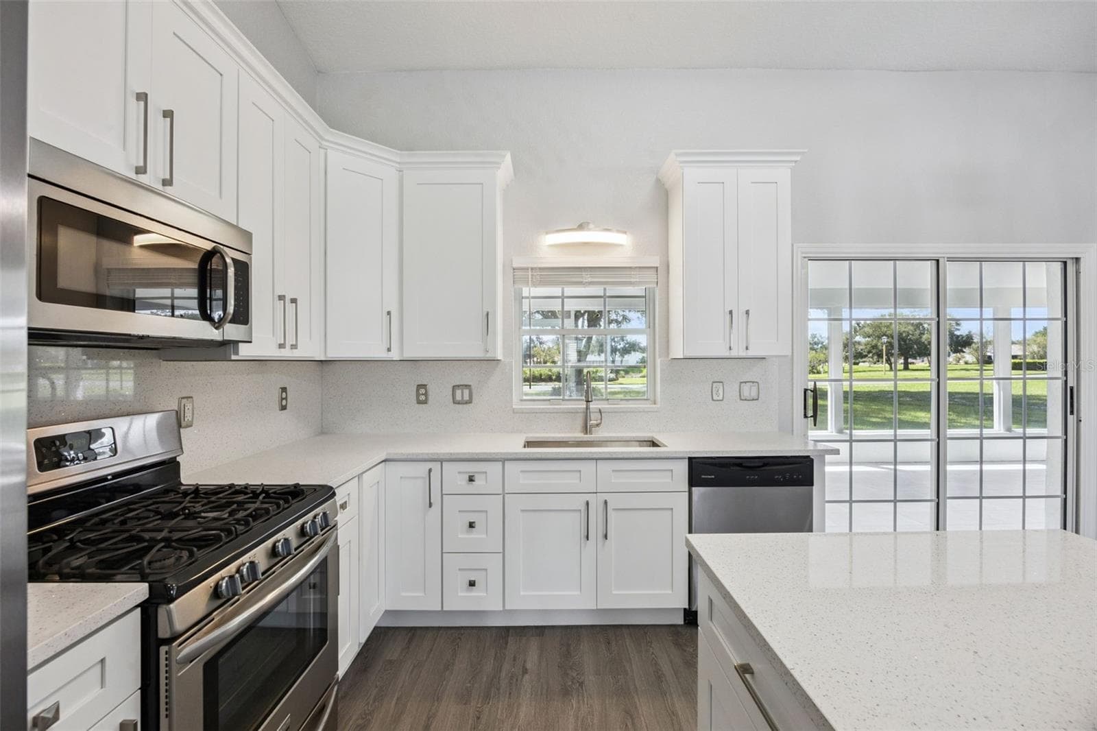 Single Family Residence at 5606 LAVER ST, LEESBURG, photo 13 of 91