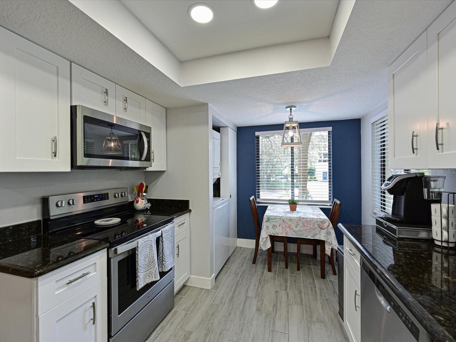 Condominium at 3904 MOURNING DOVE DR #225, BRADENTON, photo 6 of 24