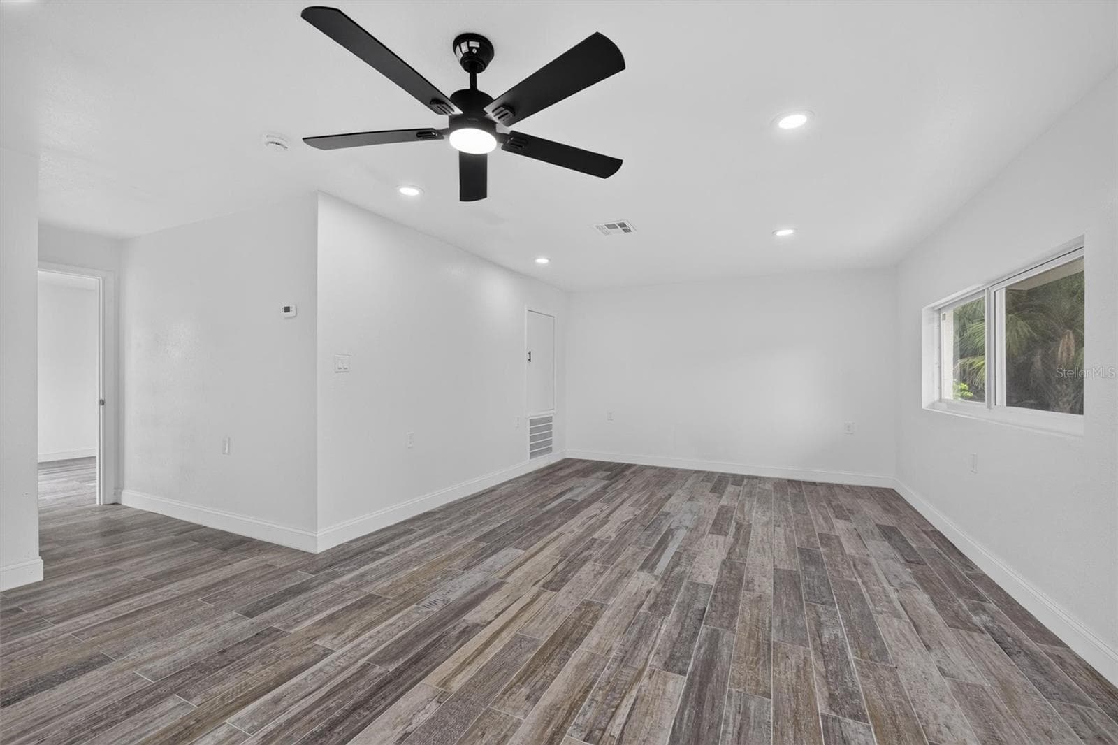 Single Family Residence at 801 MARLIN DR, PUNTA GORDA, photo 11 of 37