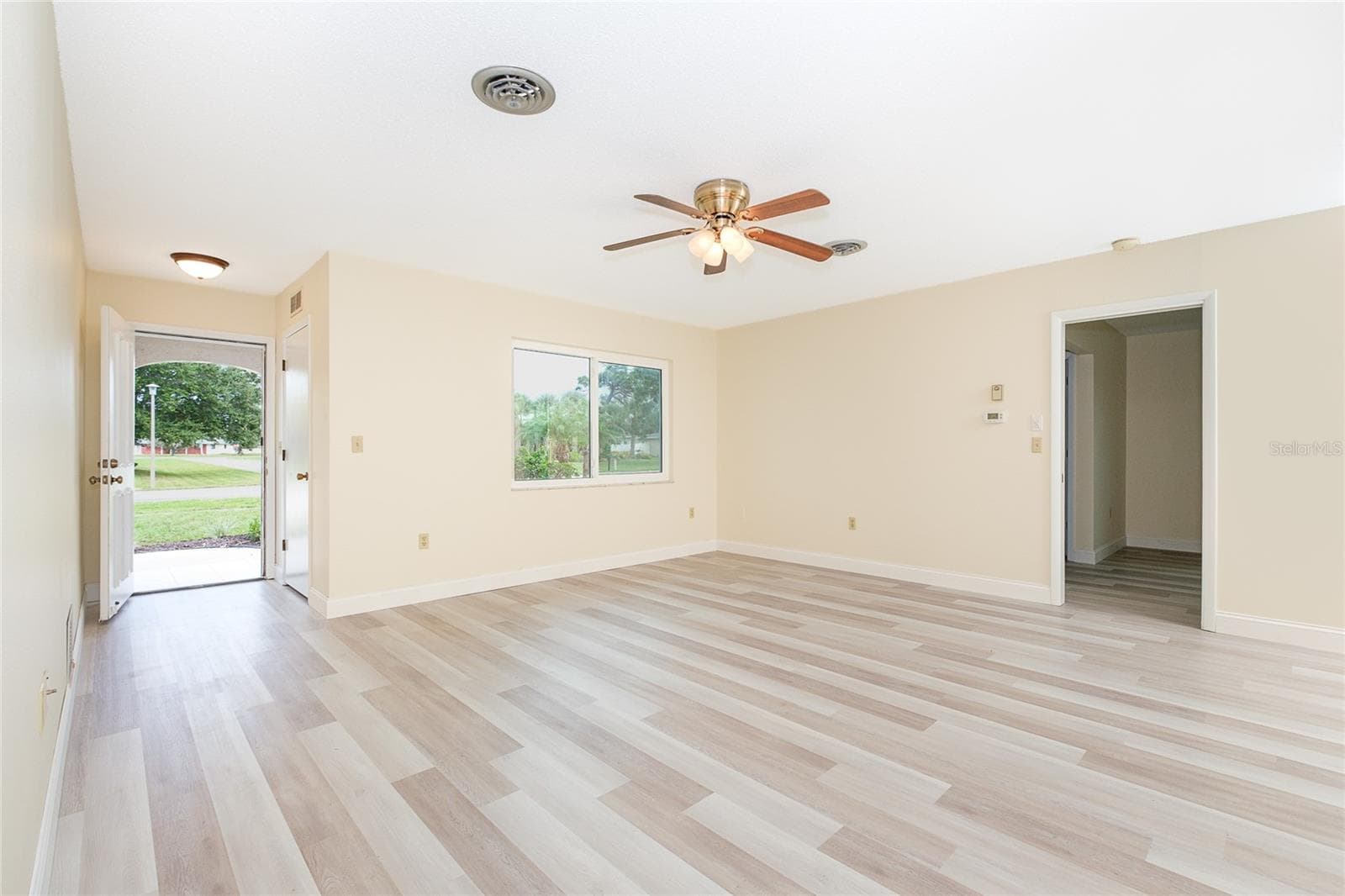 Living Rm - 995 BAY VISTA BLVD, ENGLEWOOD