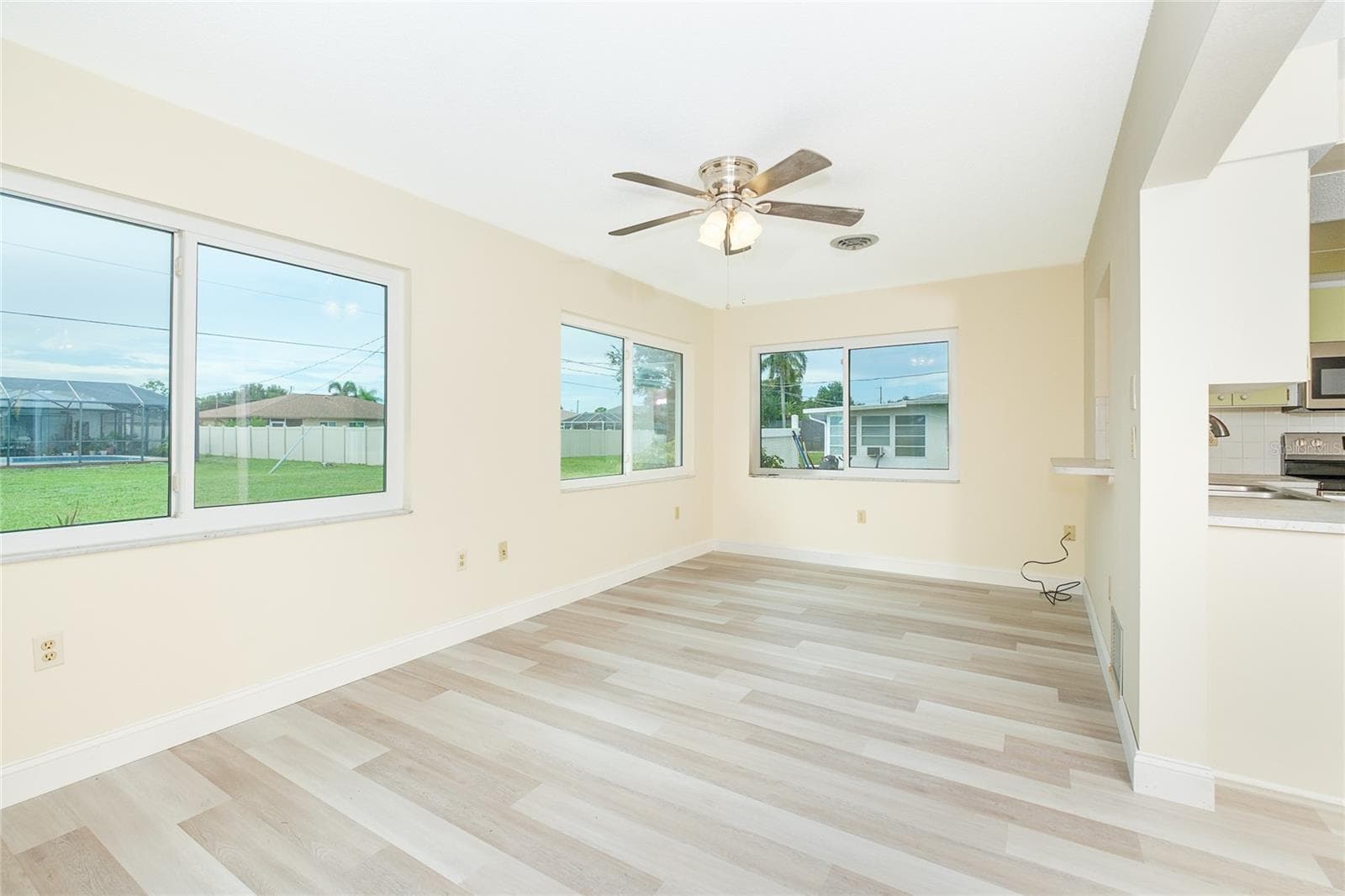Family Rm - 995 BAY VISTA BLVD, ENGLEWOOD