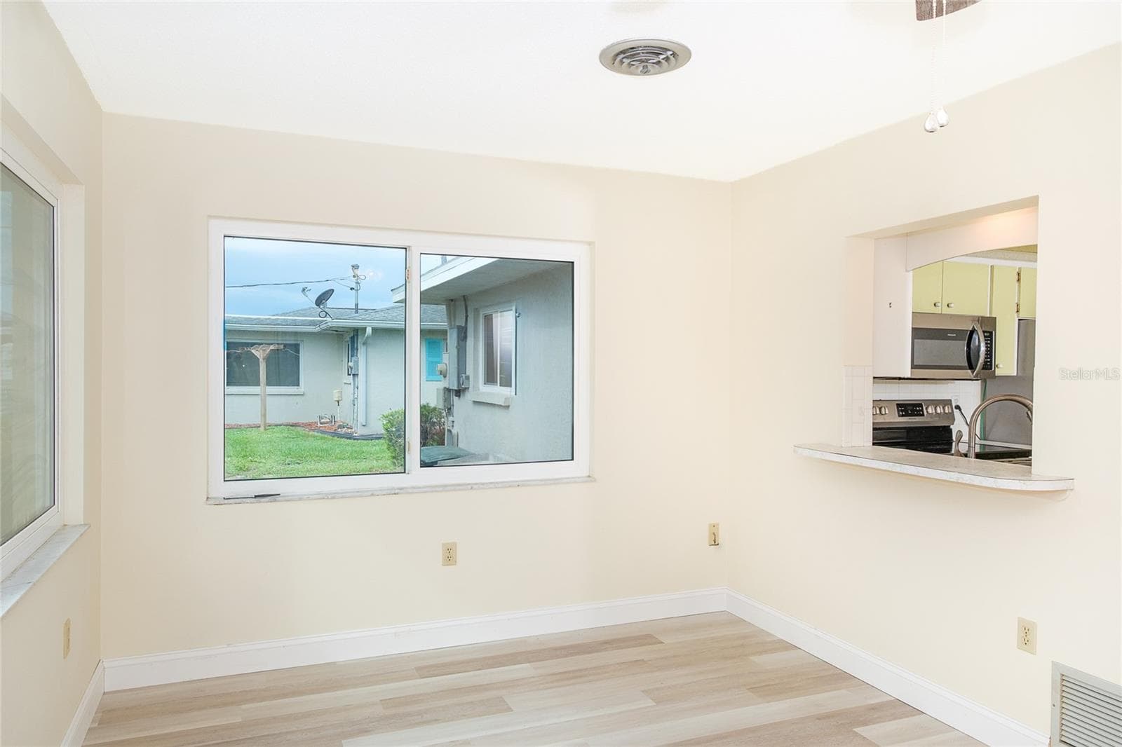Family Rm - 995 BAY VISTA BLVD, ENGLEWOOD
