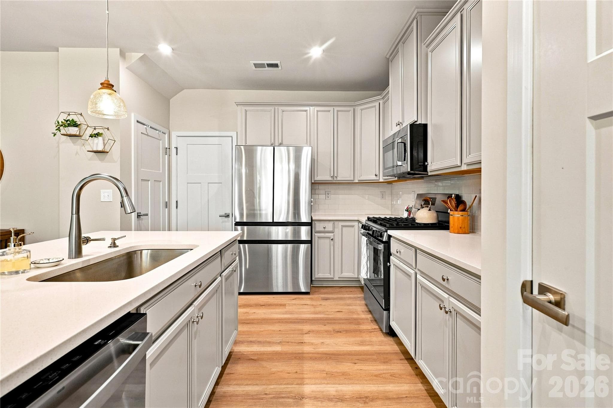 Townhouse at 6311 Ashton Park Drive, Denver, photo 20 of 41