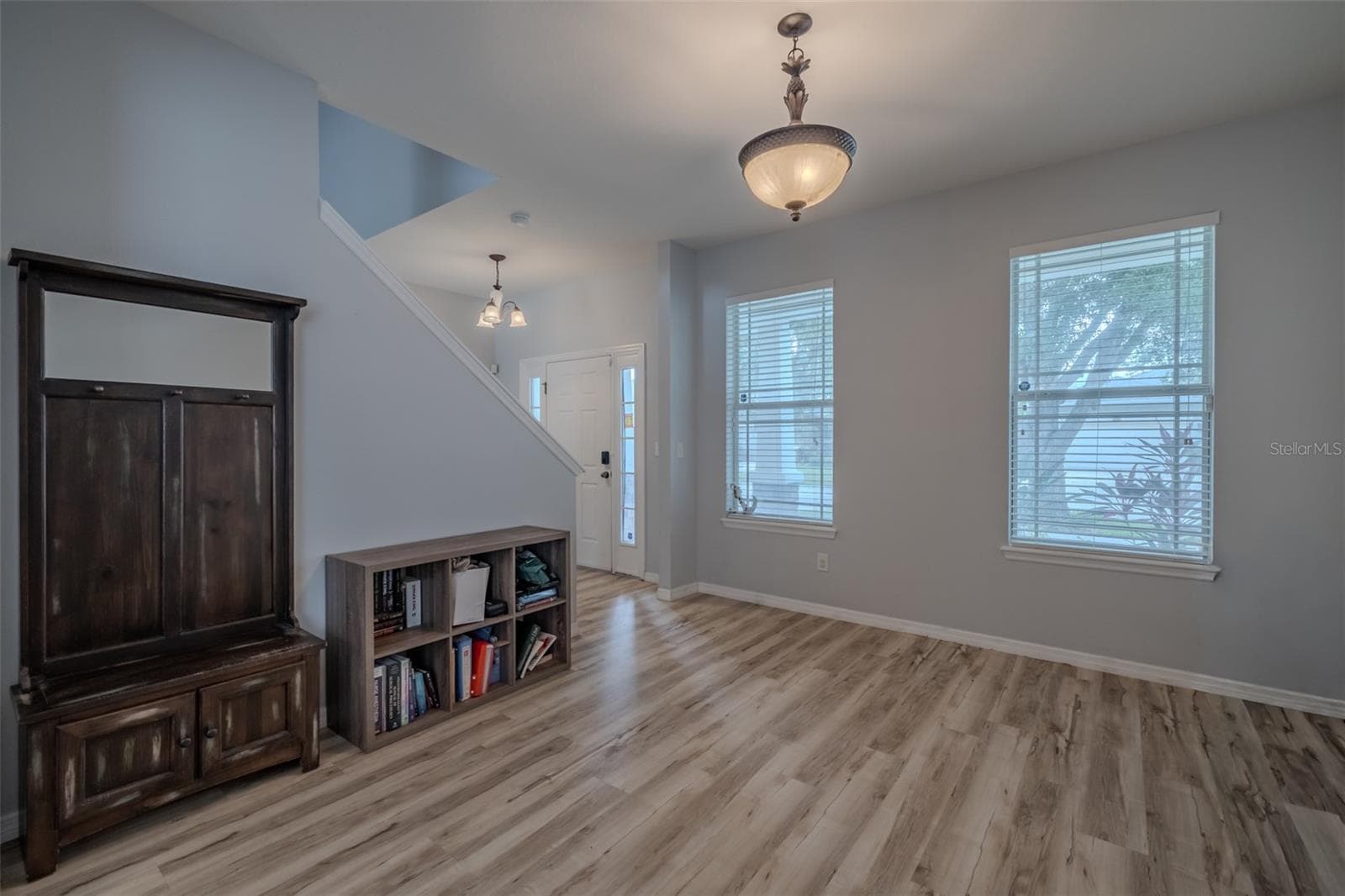 Single Family Residence at 12206 FAIRLAWN, RIVERVIEW, photo 6 of 52