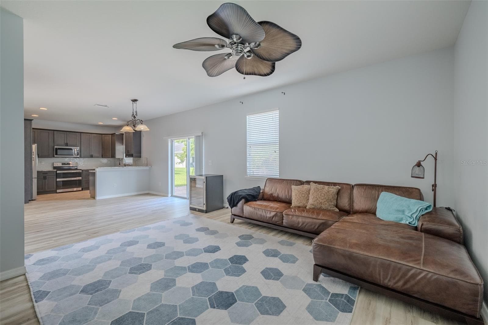 Single Family Residence at 12206 FAIRLAWN, RIVERVIEW, photo 12 of 52