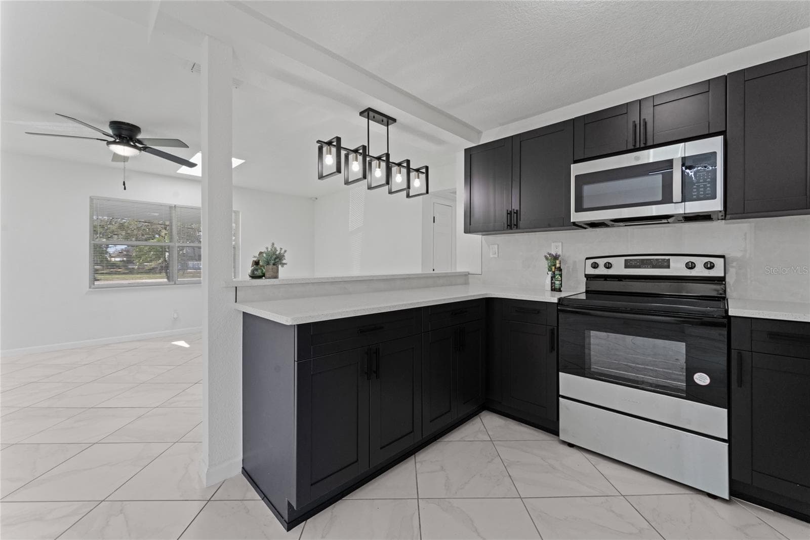 Single Family Residence at 4401 SHORE ACRES BLVD NE, ST PETERSBURG, photo 16 of 48