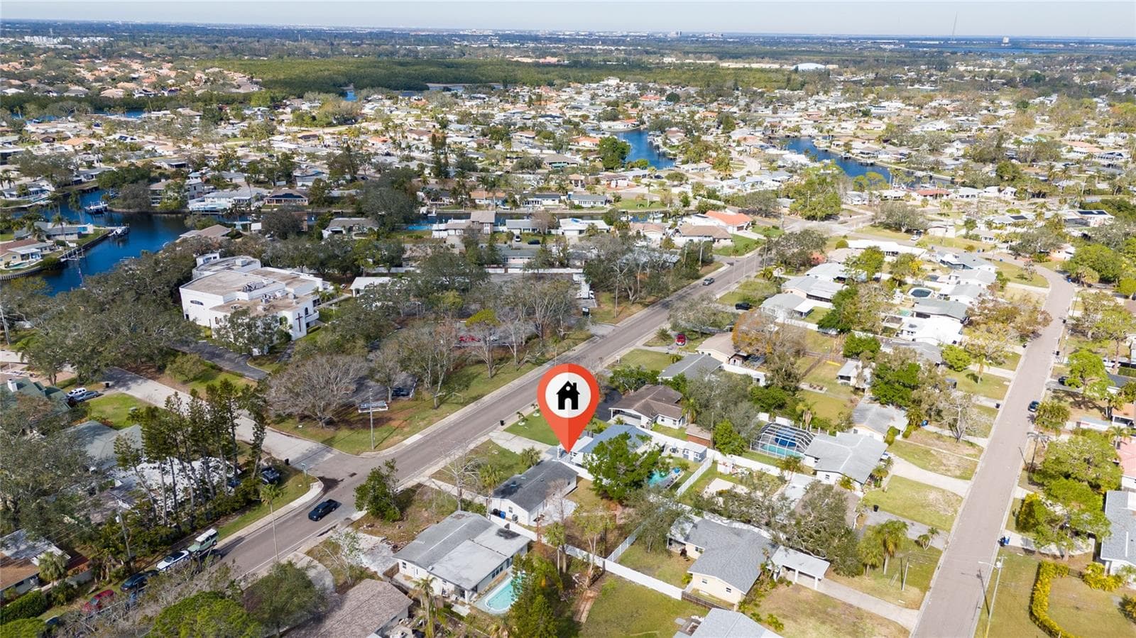 Single Family Residence at 4401 SHORE ACRES BLVD NE, ST PETERSBURG, photo 44 of 48