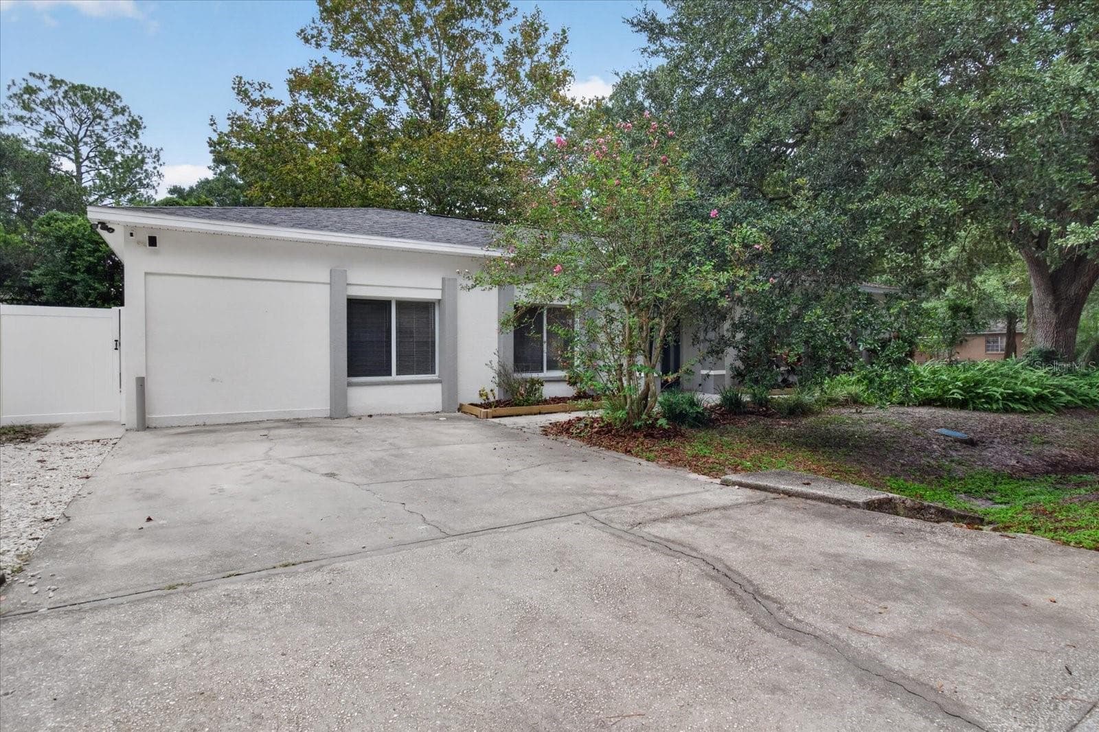 Single Family Residence at 5114 CHILKOOT ST, TAMPA, photo 5 of 90