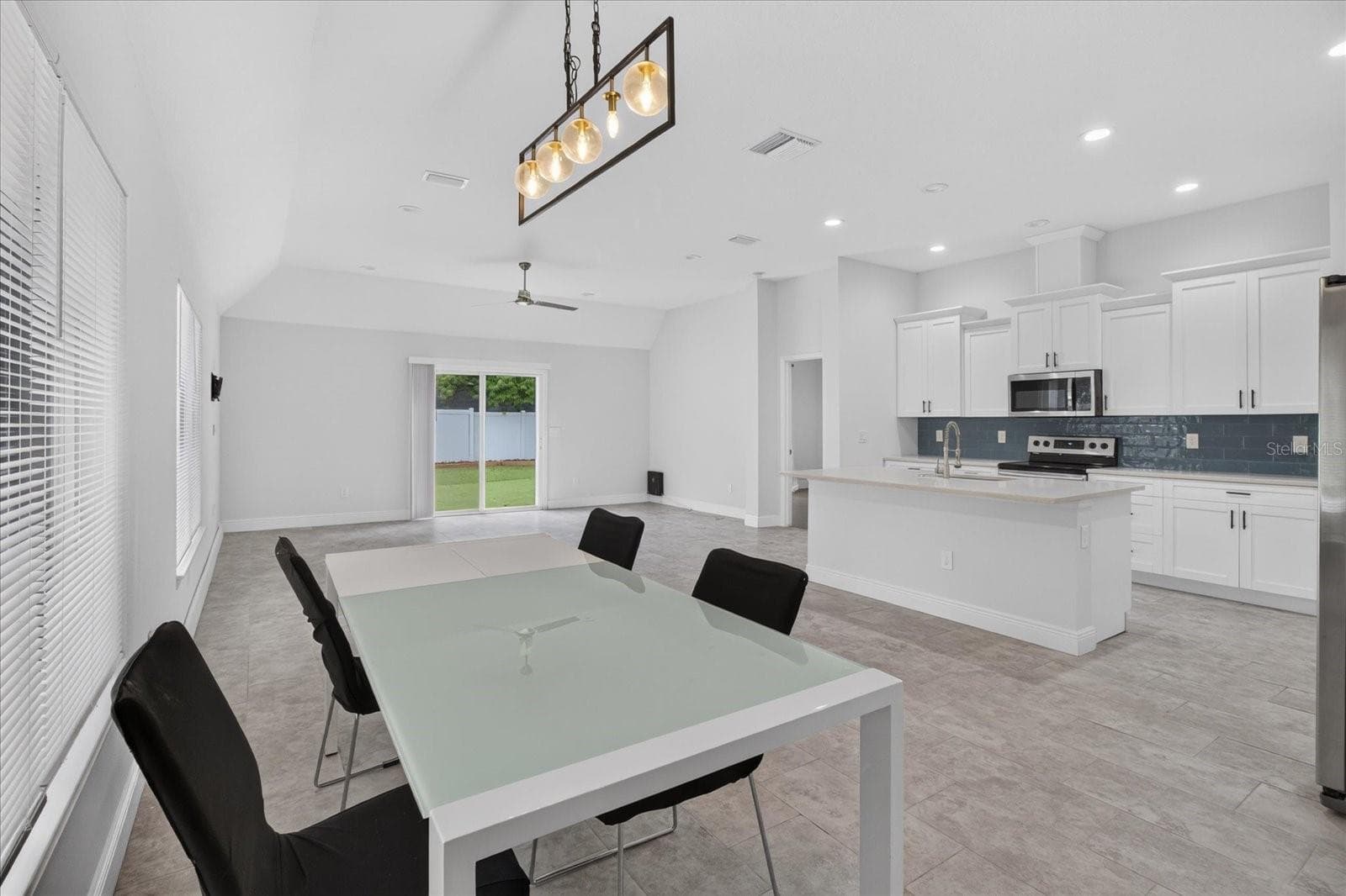 Single Family Residence at 5114 CHILKOOT ST, TAMPA, photo 10 of 90