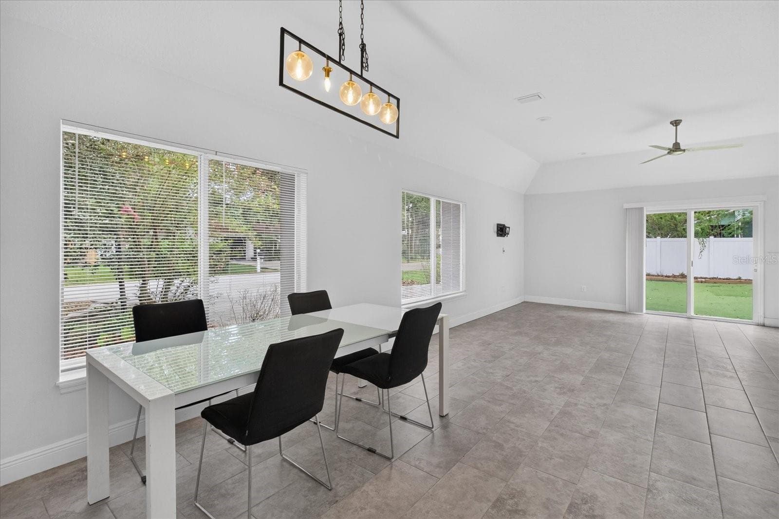 Single Family Residence at 5114 CHILKOOT ST, TAMPA, photo 11 of 90