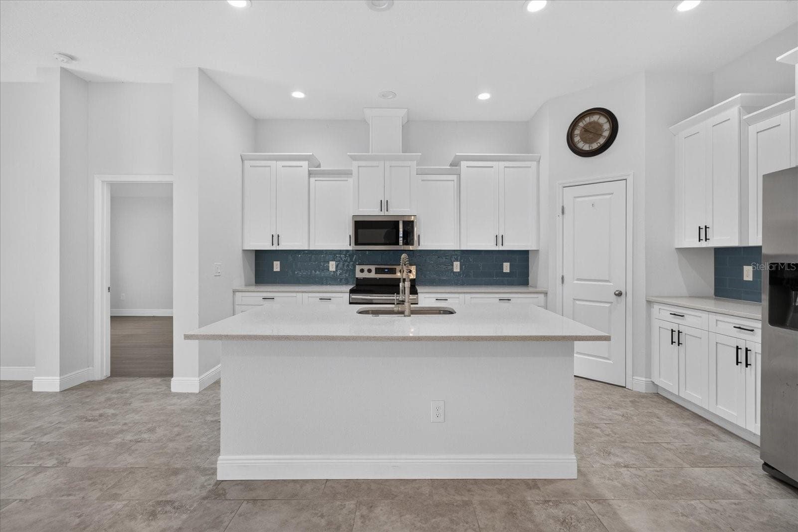 Single Family Residence at 5114 CHILKOOT ST, TAMPA, photo 16 of 90
