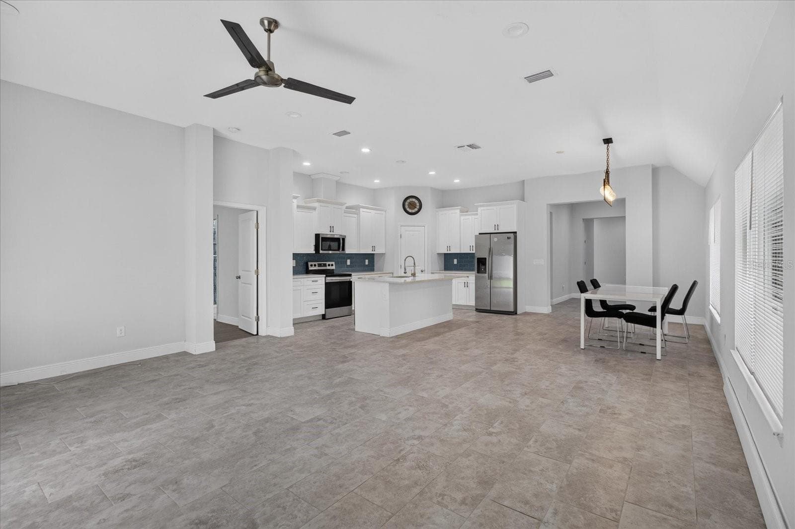 Single Family Residence at 5114 CHILKOOT ST, TAMPA, photo 28 of 90