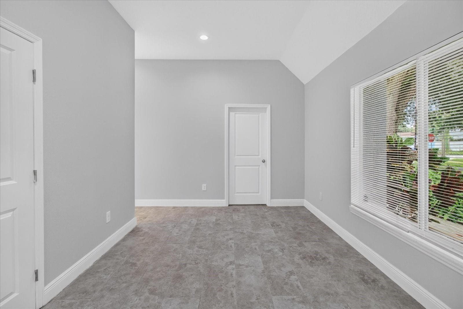 Single Family Residence at 5114 CHILKOOT ST, TAMPA, photo 50 of 90