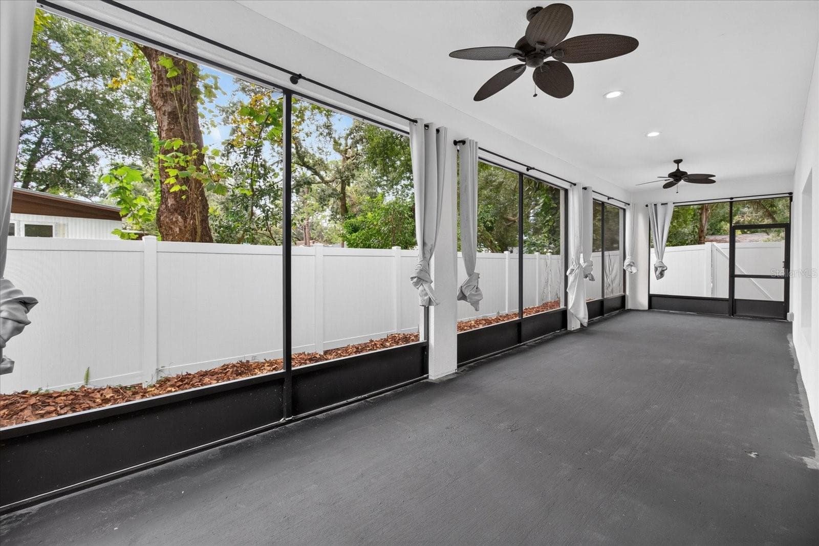 Single Family Residence at 5114 CHILKOOT ST, TAMPA, photo 74 of 90
