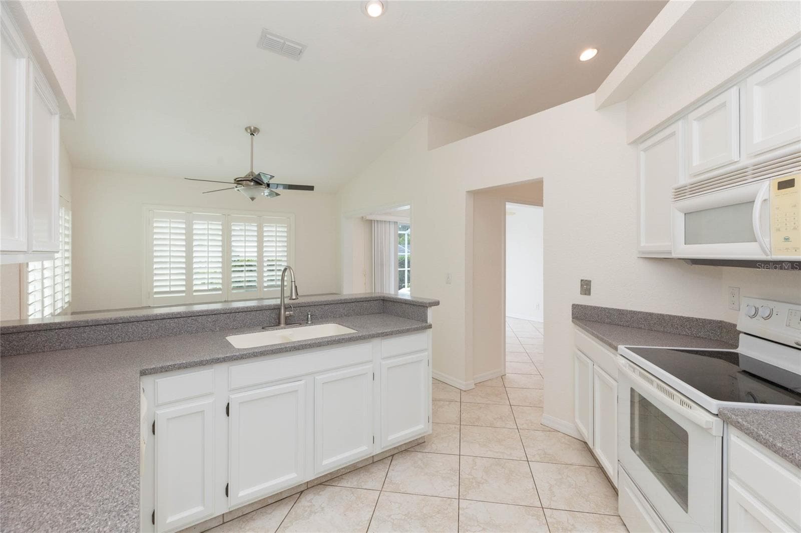 Single Family Residence at 2009 NEW BEDFORD DR, SUN CITY CENTER, photo 20 of 44